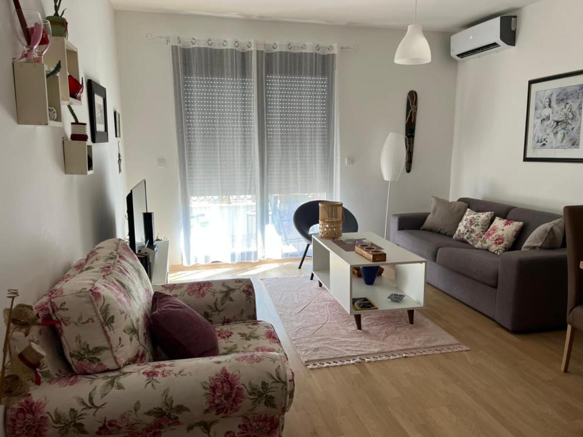 Lovely Pink Flat Apartamento Podgorica Exterior foto